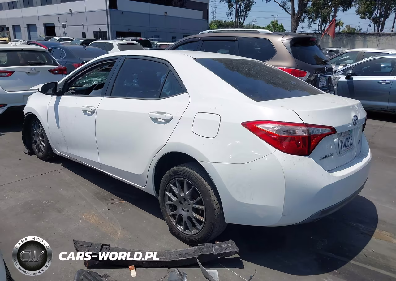 2017 Toyota Corolla Le VIN:2T1BURHE0HC907415 - 3