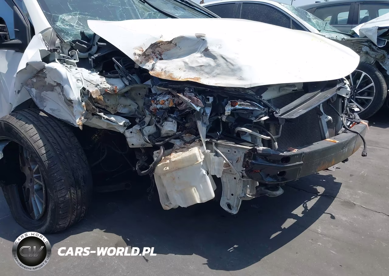 2017 Toyota Corolla Le VIN:2T1BURHE0HC907415 - 6
