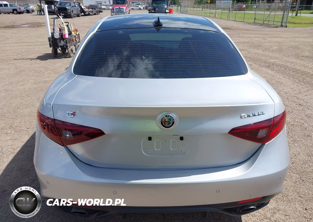 2017 Alfa Romeo Giulia Ti Awd VIN:ZARFAEEN0H7558108 - 16