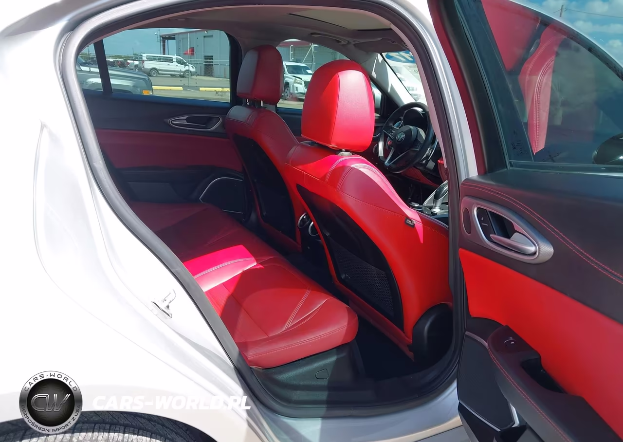 2017 Alfa Romeo Giulia Ti Awd VIN:ZARFAEEN0H7558108 - 8