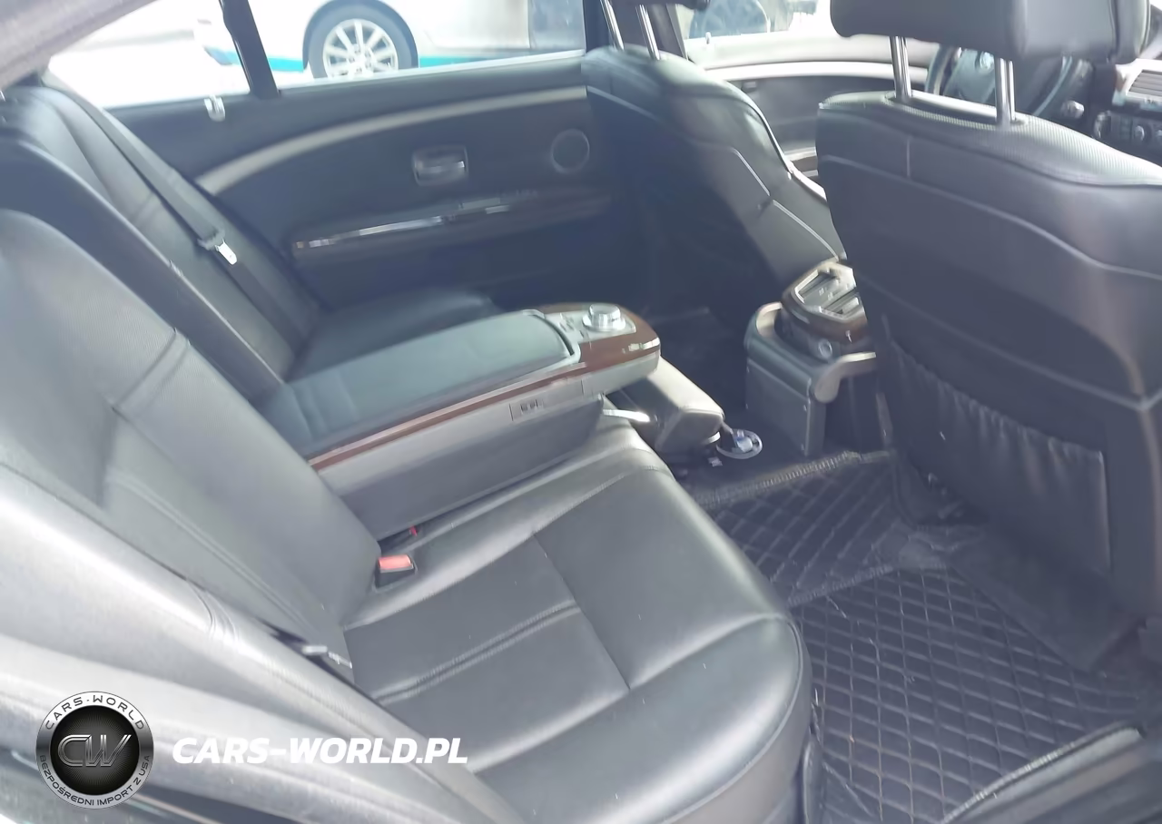 2007 BMW 750Li VIN:WBAHN83577DT76186 - 8