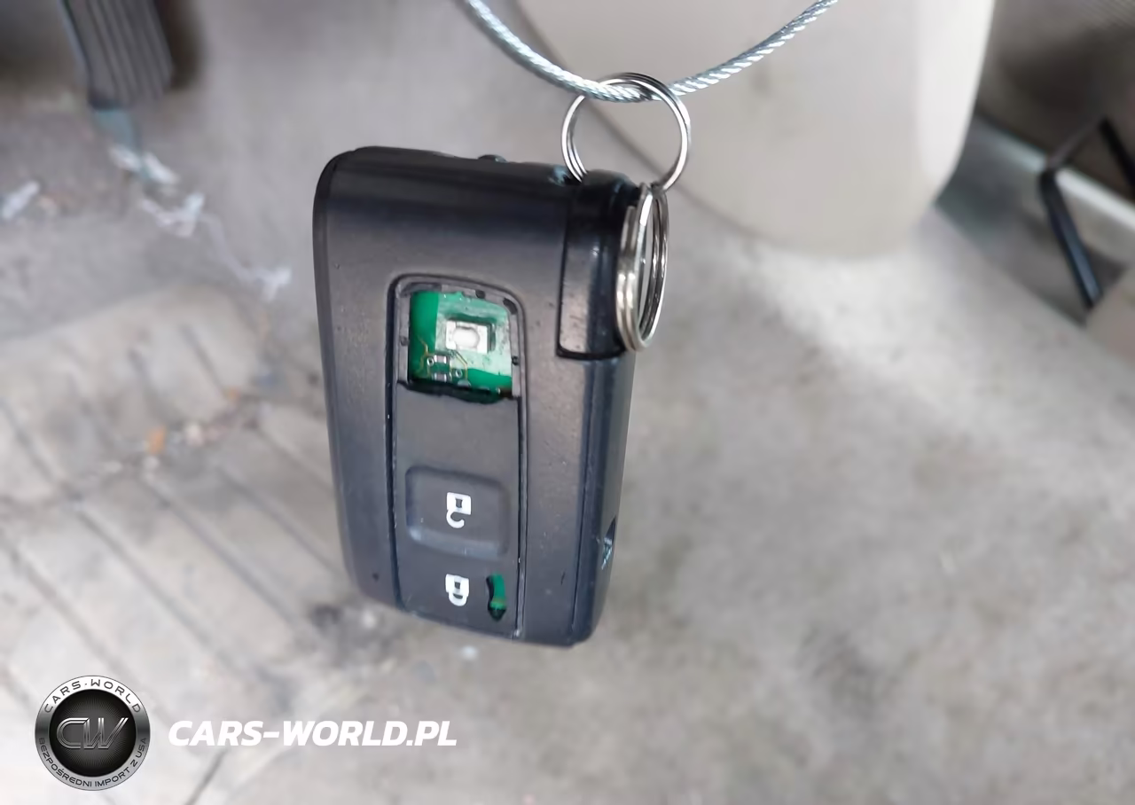 2005 Toyota Prius VIN:JTDKB20U857035580 - 11