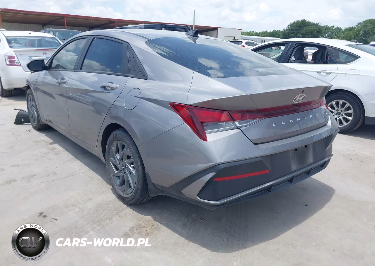 2024 Hyundai Elantra Sel VIN:KMHLM4DG3RU717669 - 3