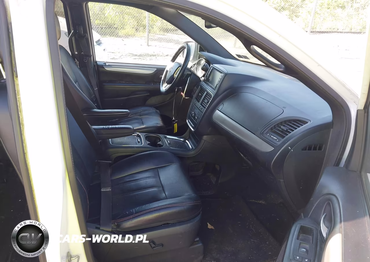 2017 Dodge Grand Caravan Gt VIN:2C4RDGEG0HR799418 - 5
