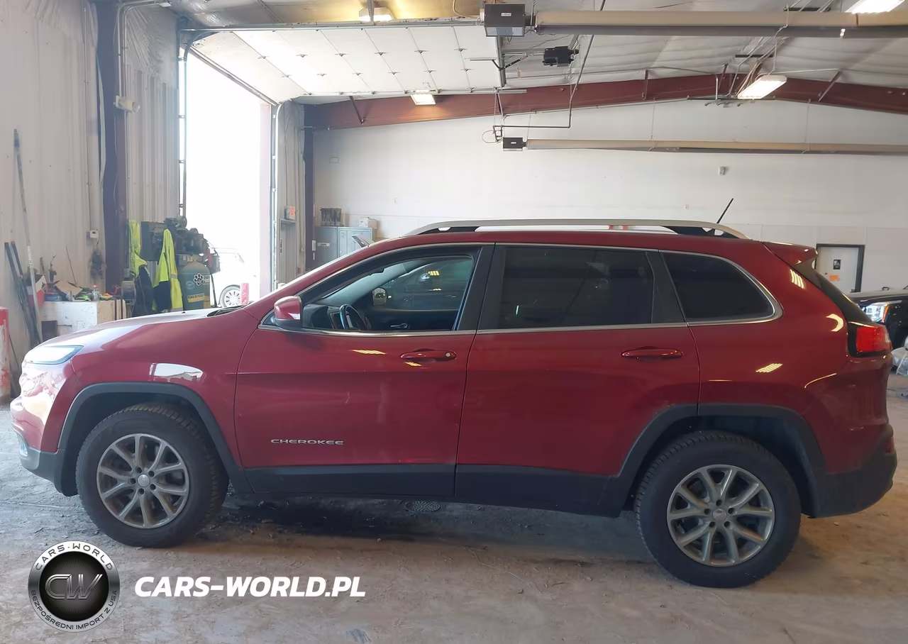 2015 Jeep Cherokee Latitude VIN:1C4PJMCB7FW649395 - 14