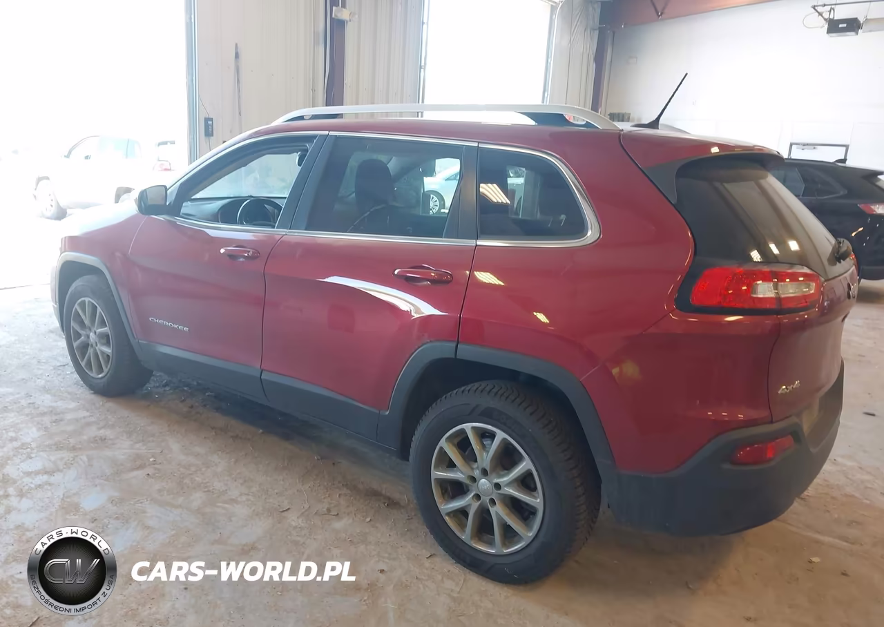 2015 Jeep Cherokee Latitude VIN:1C4PJMCB7FW649395 - 3