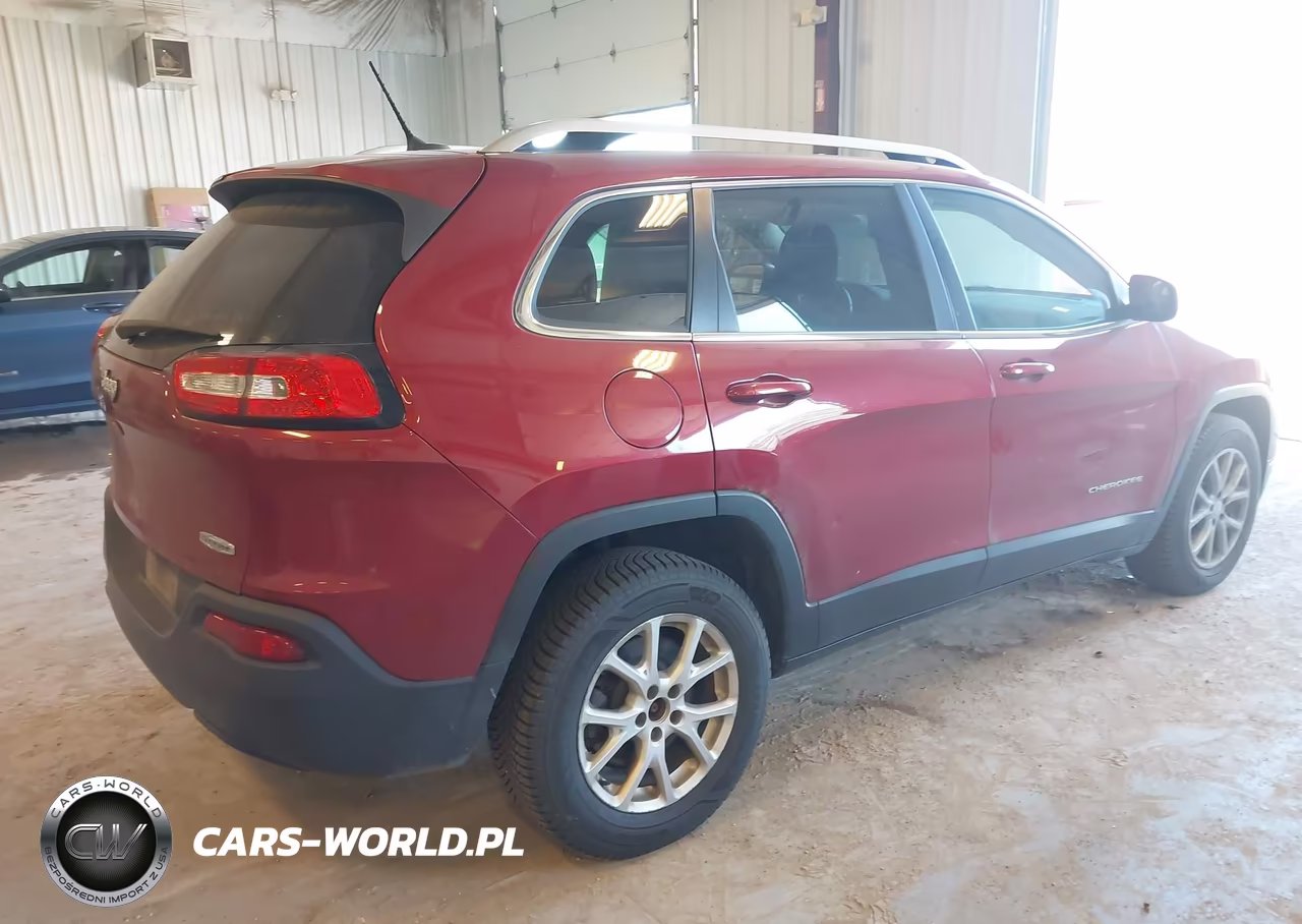 2015 Jeep Cherokee Latitude VIN:1C4PJMCB7FW649395 - 4
