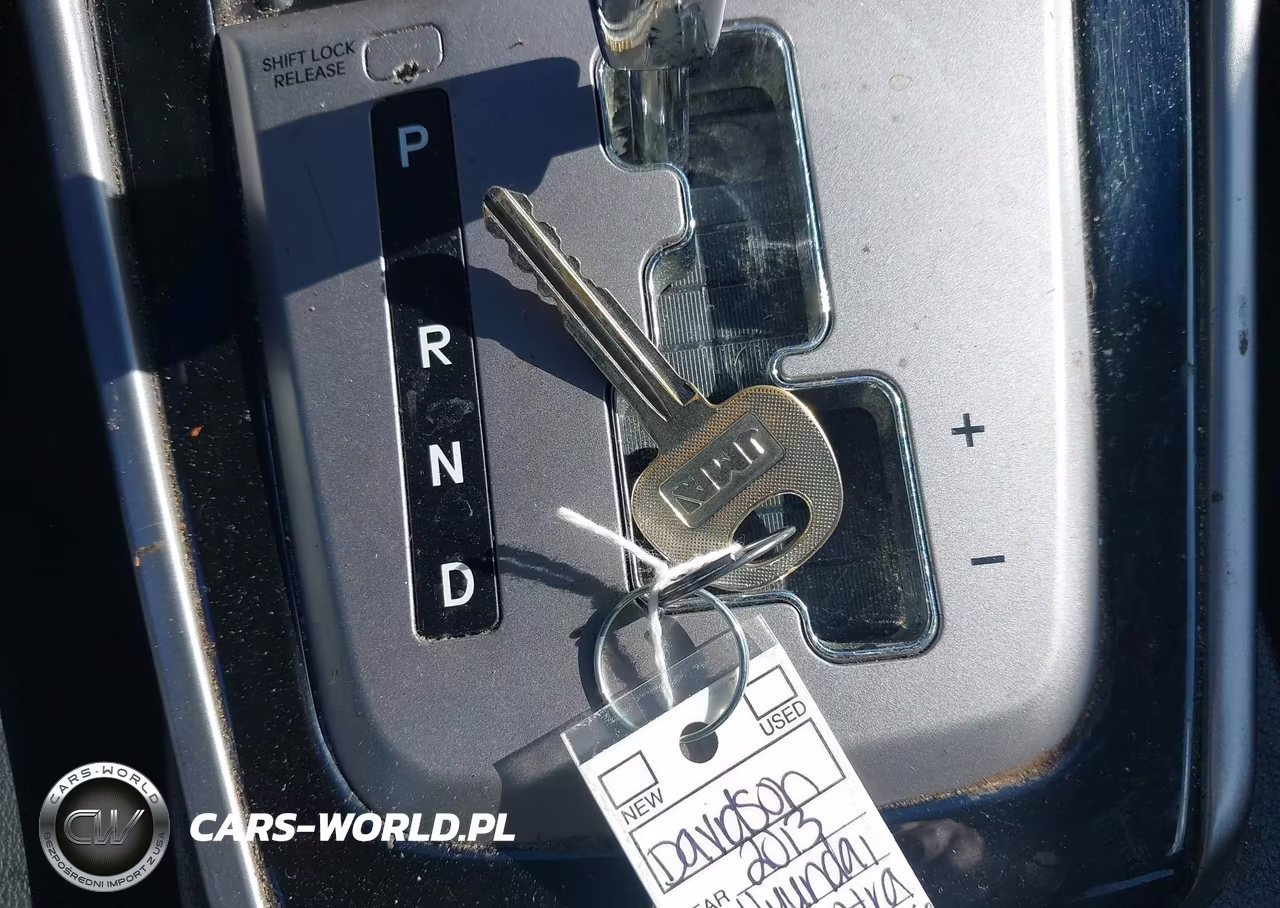 2013 Hyundai Elantra Limited VIN:5NPDH4AEXDH454907 - 11