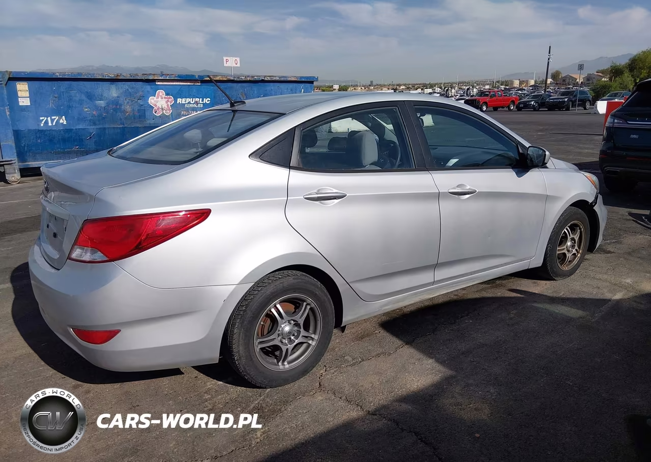2015 Hyundai Accent Gls VIN:KMHCT4AE7FU880486 - 4