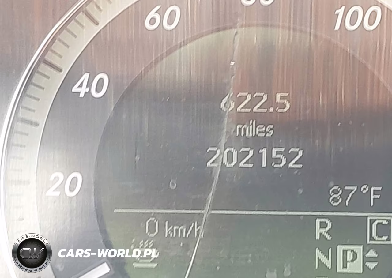 2010 Mercedes-Benz E 350 4Matic VIN:WDDHF8HB3AA111911 - 16