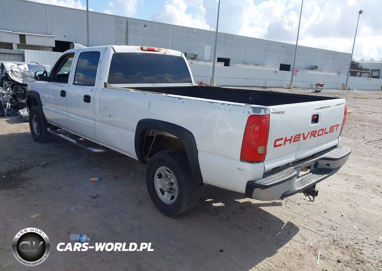 2006 Chevrolet Silverado 2500Hd Work Truck VIN:1GCHC23U86F155390 - 3