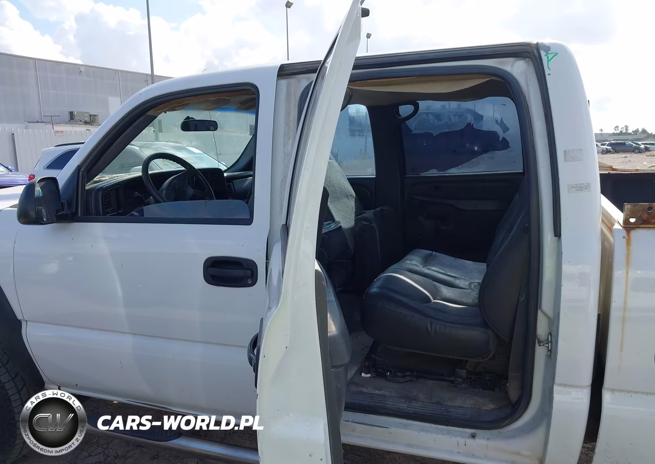 2006 Chevrolet Silverado 2500Hd Work Truck VIN:1GCHC23U86F155390 - 8