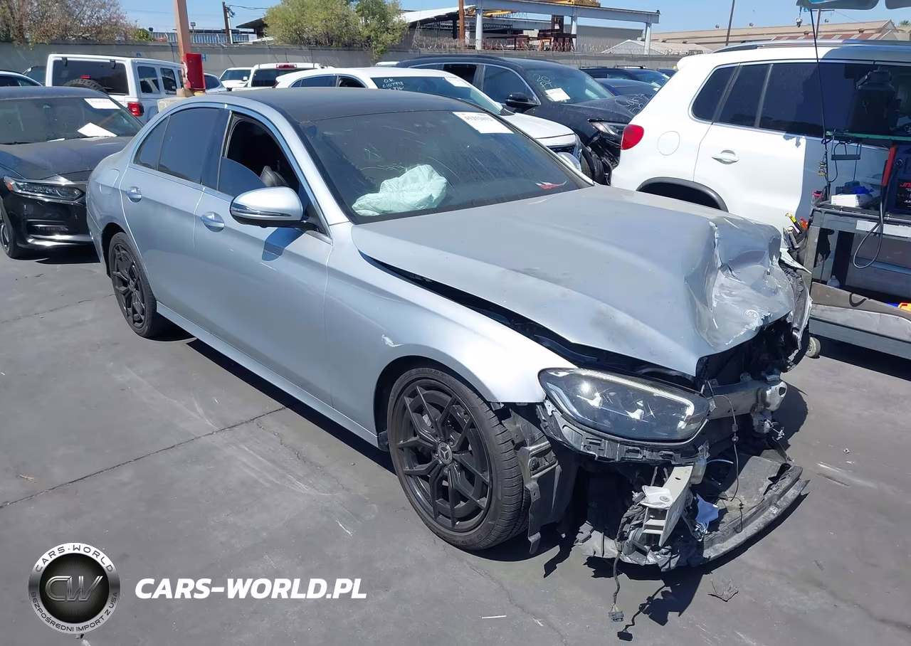 2021 Mercedes-Benz E 350 – zdjęcie 1 z 22