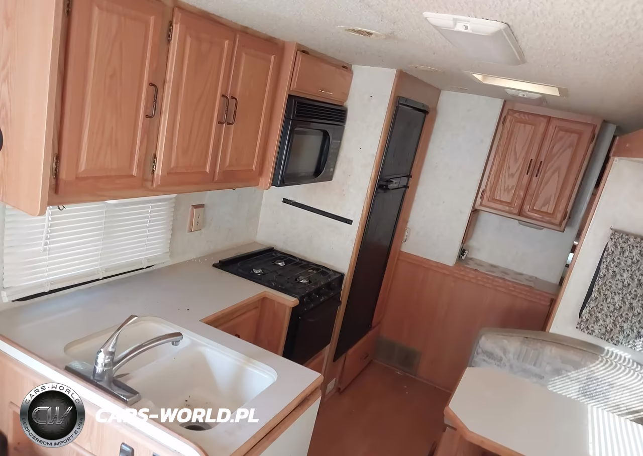 2002 Workhorse Custom Chassis Motorhome Chassis W22 VIN:5B4MP67G823349160 - 13