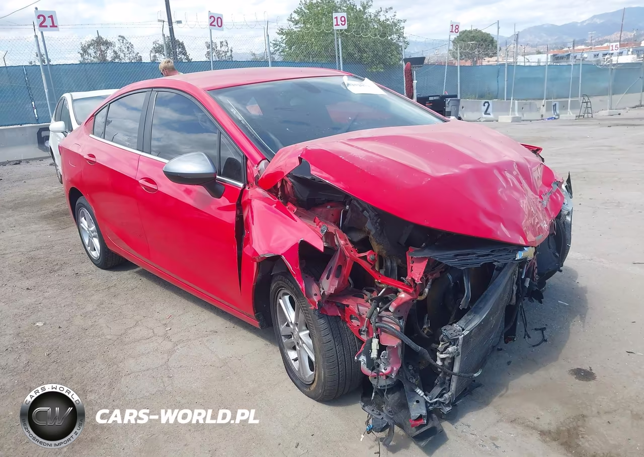 2017 Chevrolet Cruze Lt Auto – zdjęcie 1 z 15