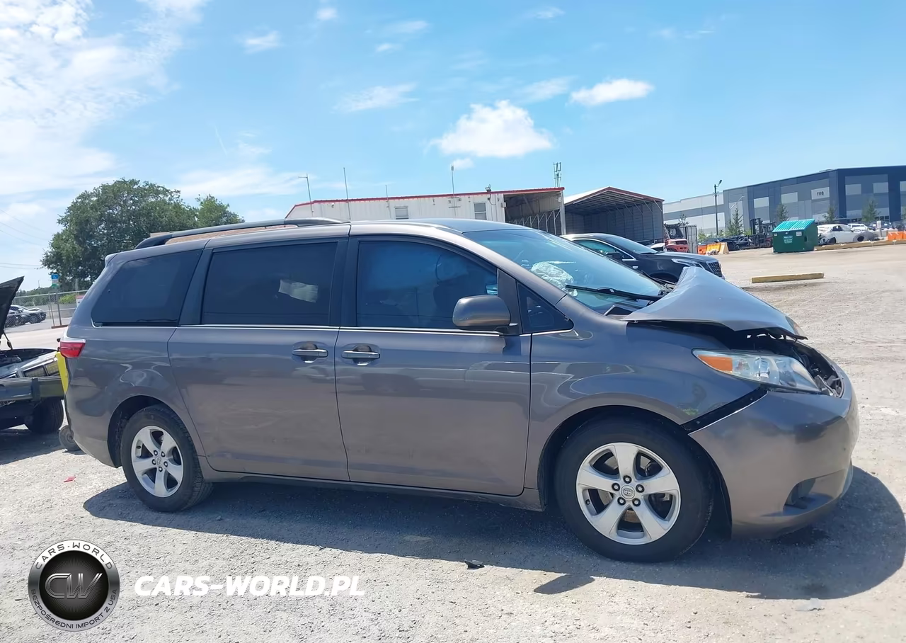 2017 Toyota Sienna Le 8 Passenger VIN:5TDKZ3DC8HS871158 - 14