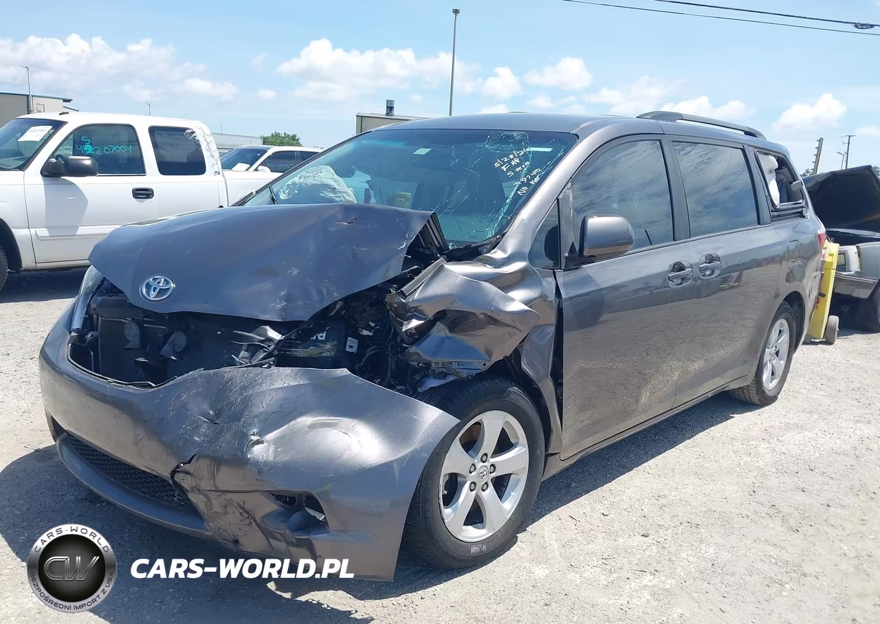 2017 Toyota Sienna Le 8 Passenger VIN:5TDKZ3DC8HS871158 - 2