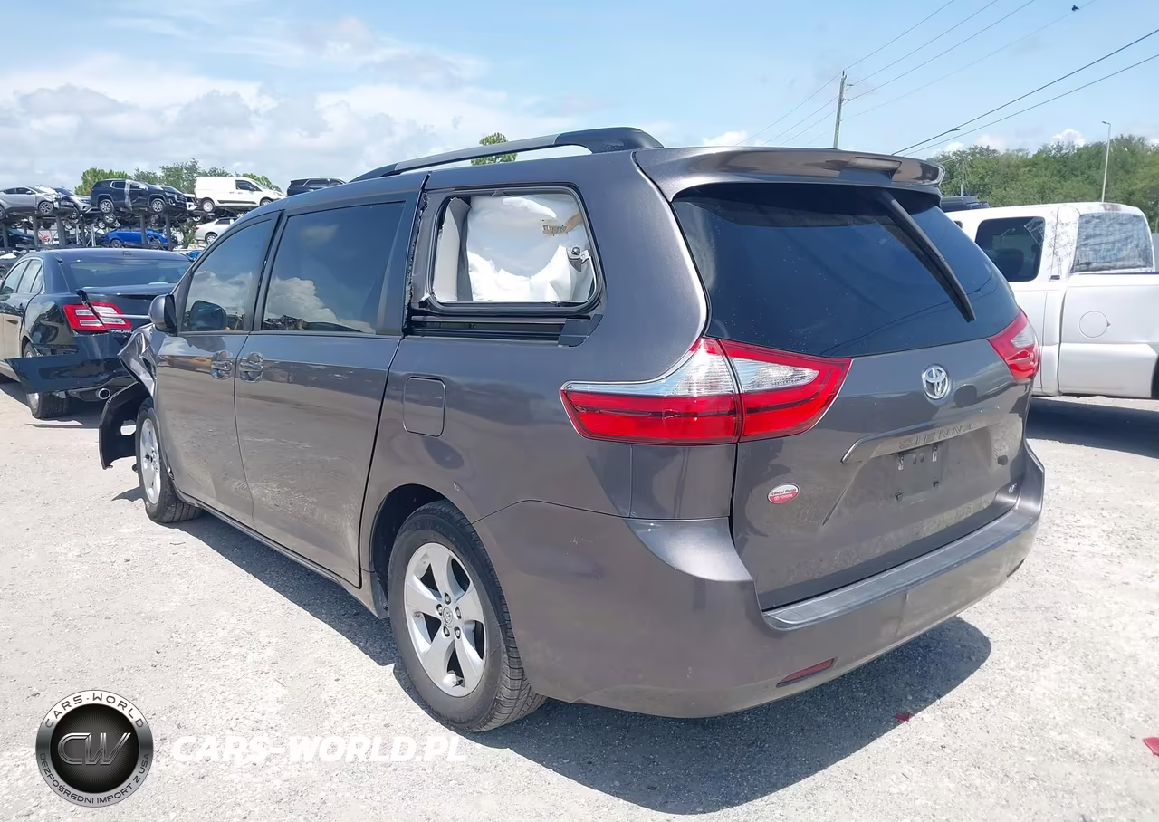 2017 Toyota Sienna Le 8 Passenger VIN:5TDKZ3DC8HS871158 - 3