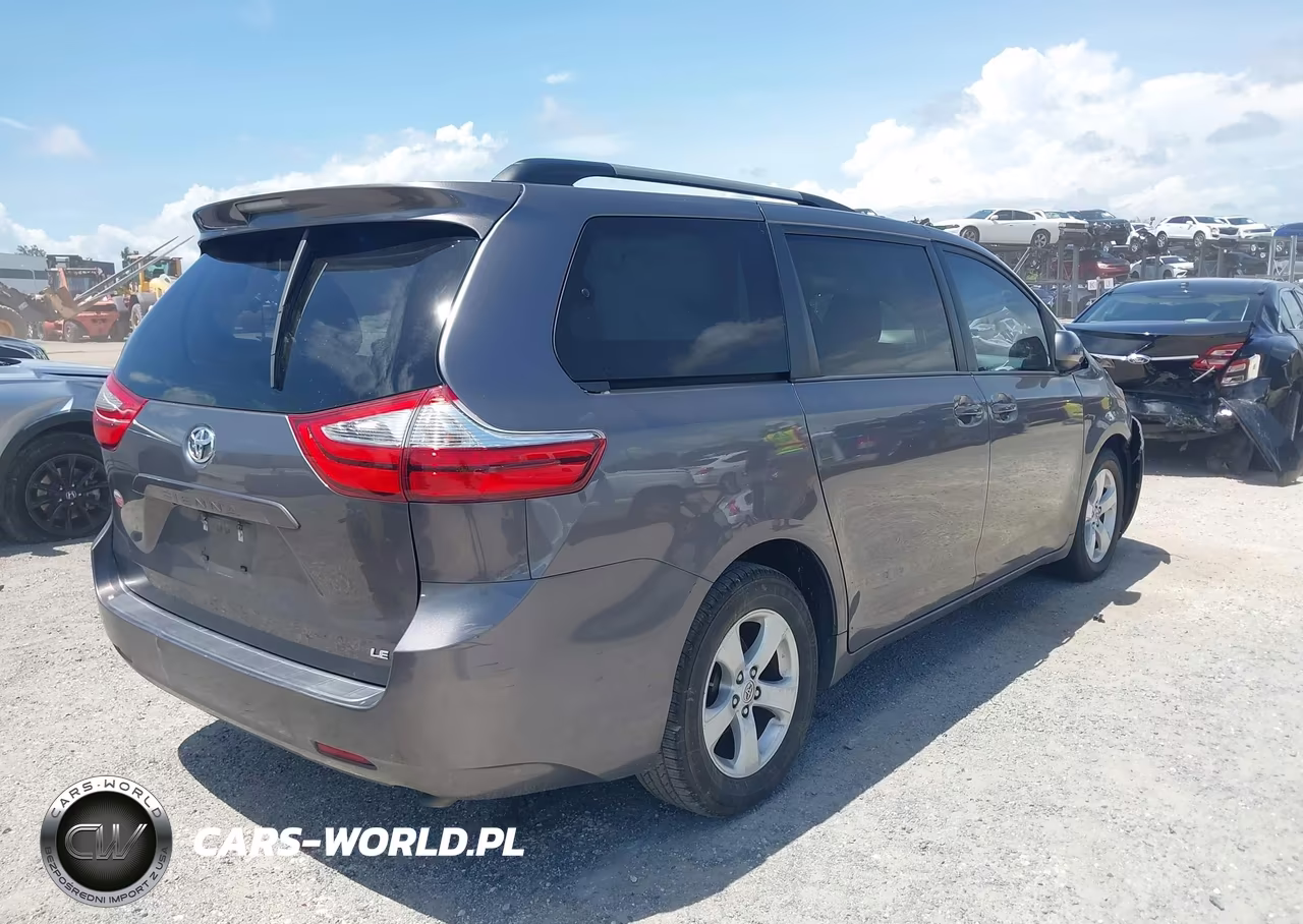 2017 Toyota Sienna Le 8 Passenger VIN:5TDKZ3DC8HS871158 - 4