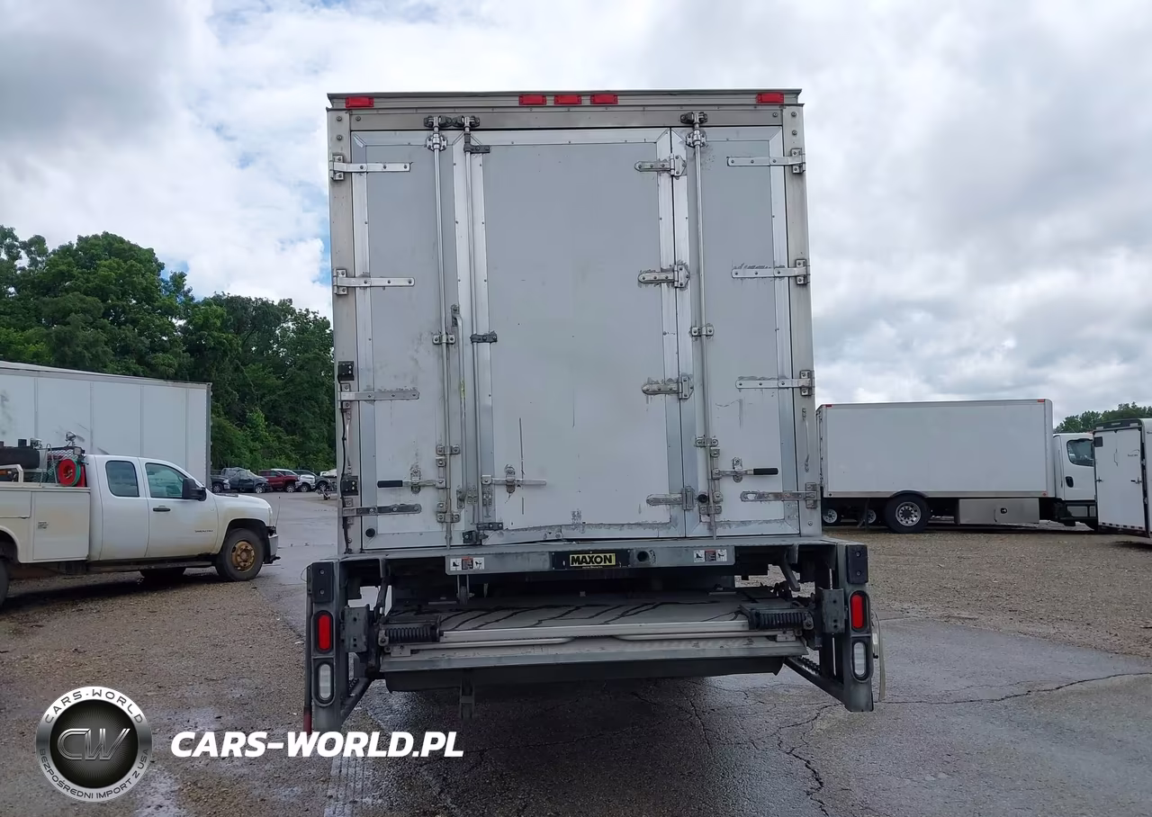 2019 Freightliner M2 106 VIN:1FVACXFCXKHKK4522 - 17