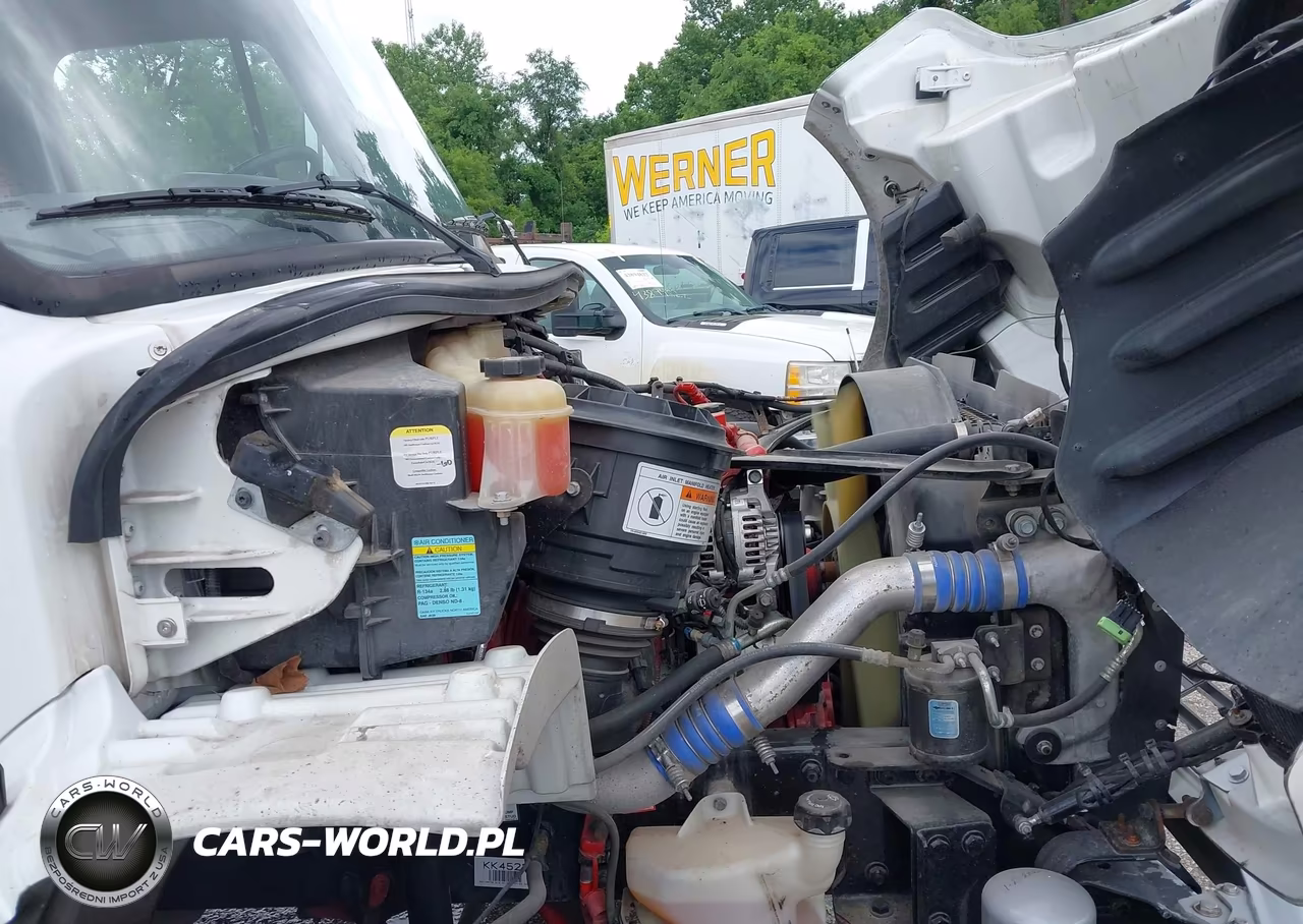 2019 Freightliner M2 106 VIN:1FVACXFCXKHKK4522 - 18