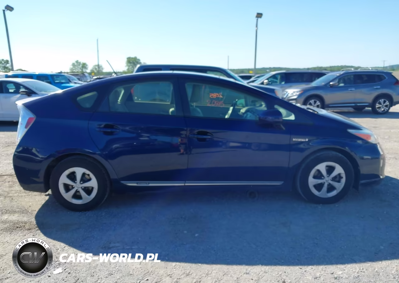 2012 Toyota Prius Four VIN:JTDKN3DU9C1563250 - 13