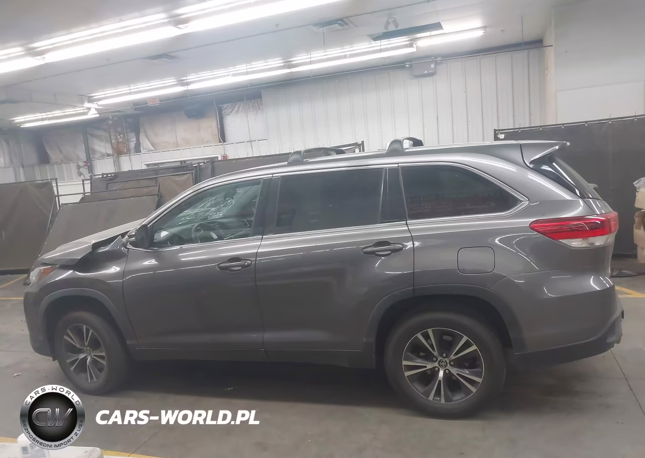 2019 Toyota Highlander Le VIN:5TDZZRFH4KS333834 - 15