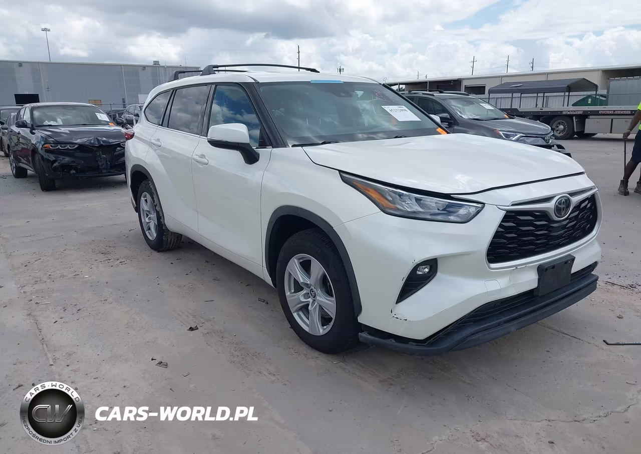 2020 Toyota Highlander Le – zdjęcie 1 z 17