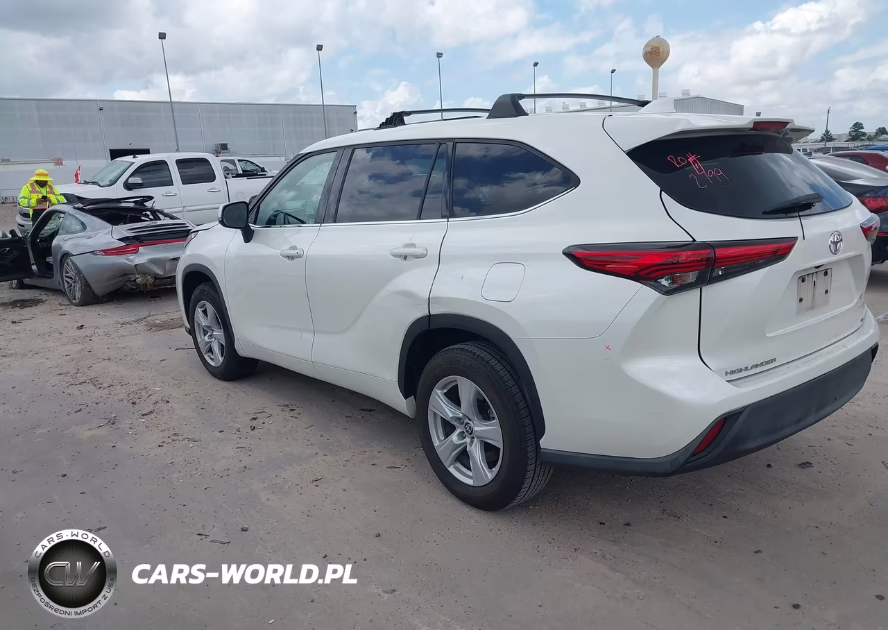 2020 Toyota Highlander Le VIN:5TDZZRAH9LS503677 - 3