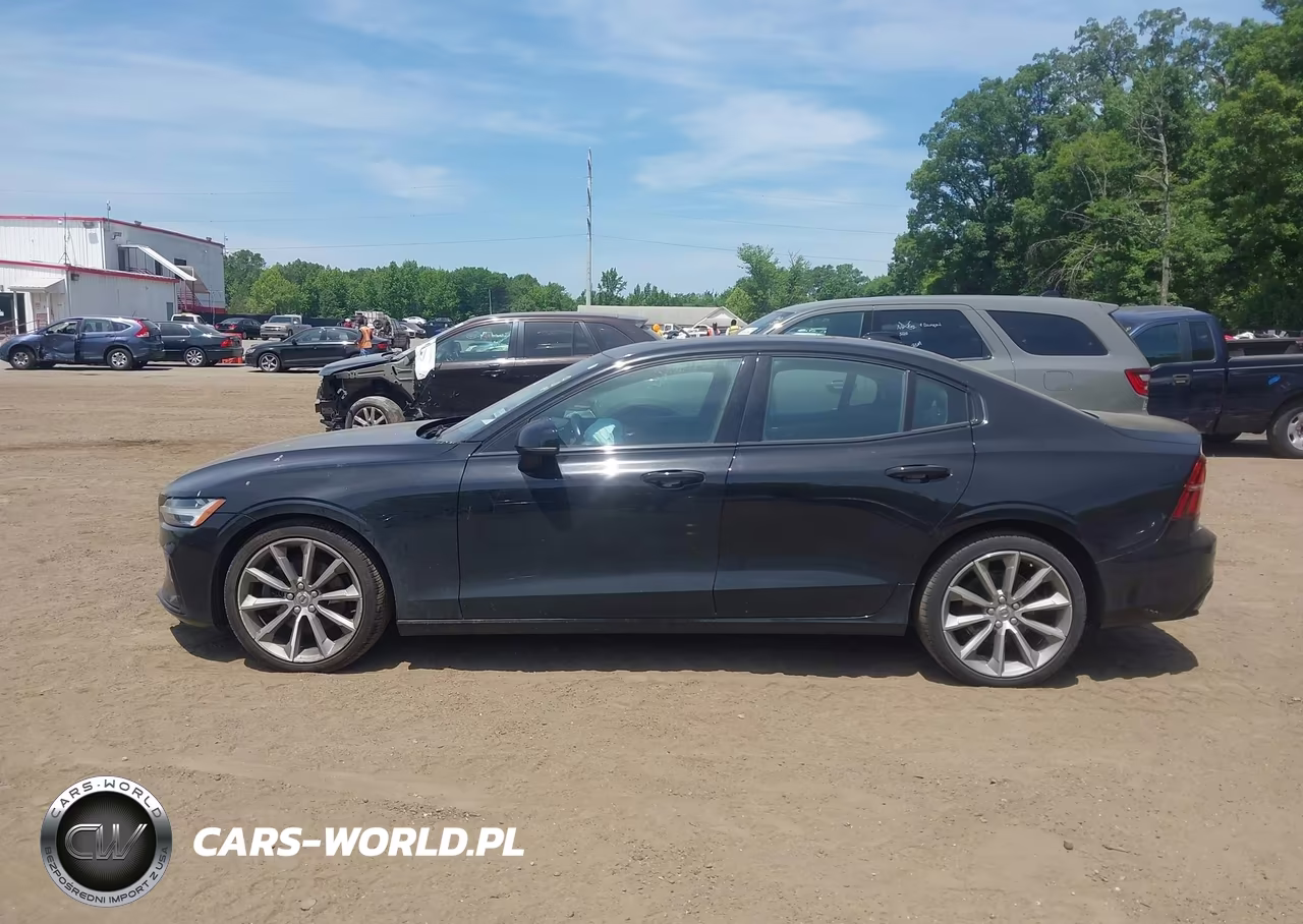 2021 Volvo S60 Momentum VIN:7JR102TZ7MG112139 - 14