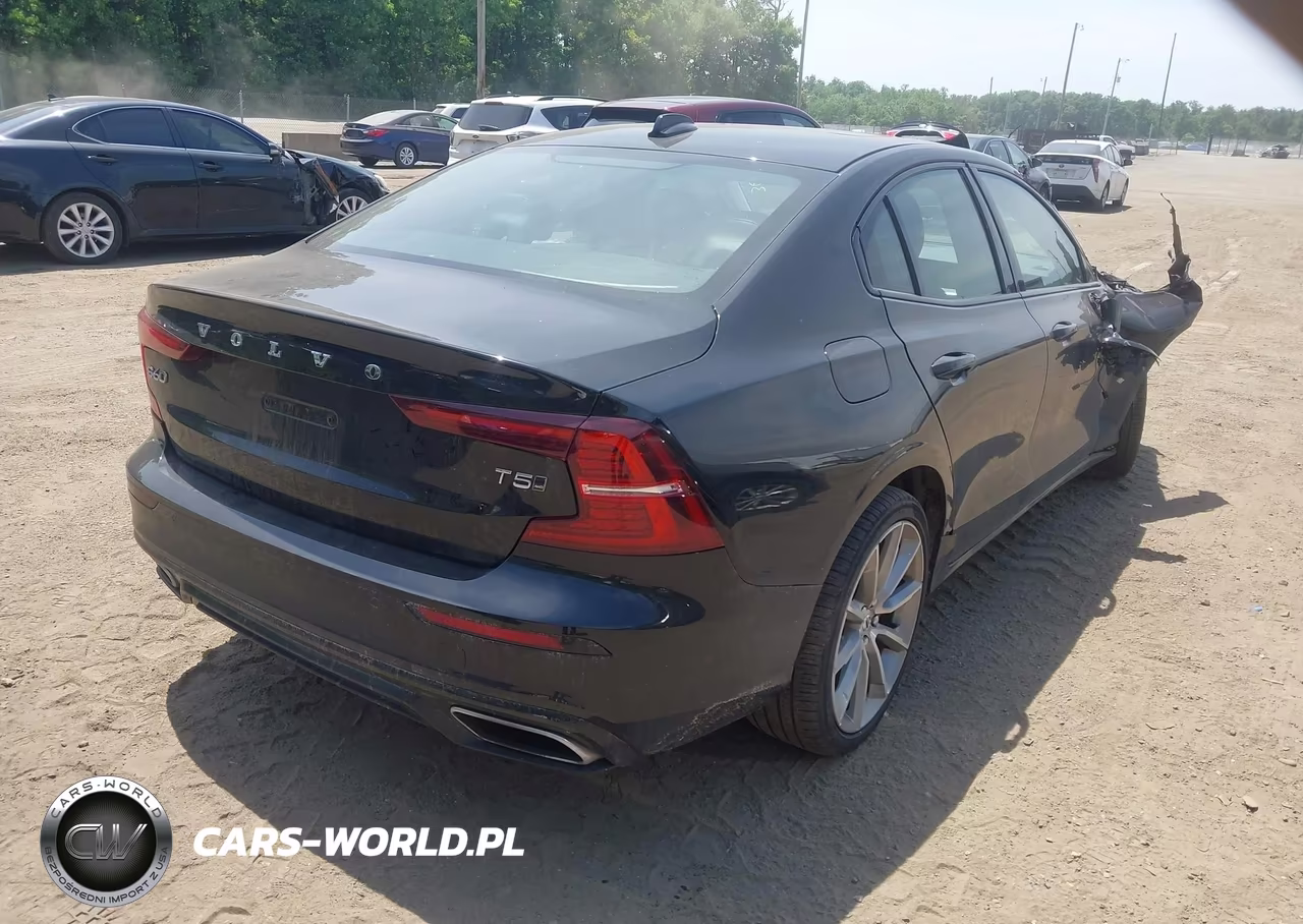 2021 Volvo S60 Momentum VIN:7JR102TZ7MG112139 - 4