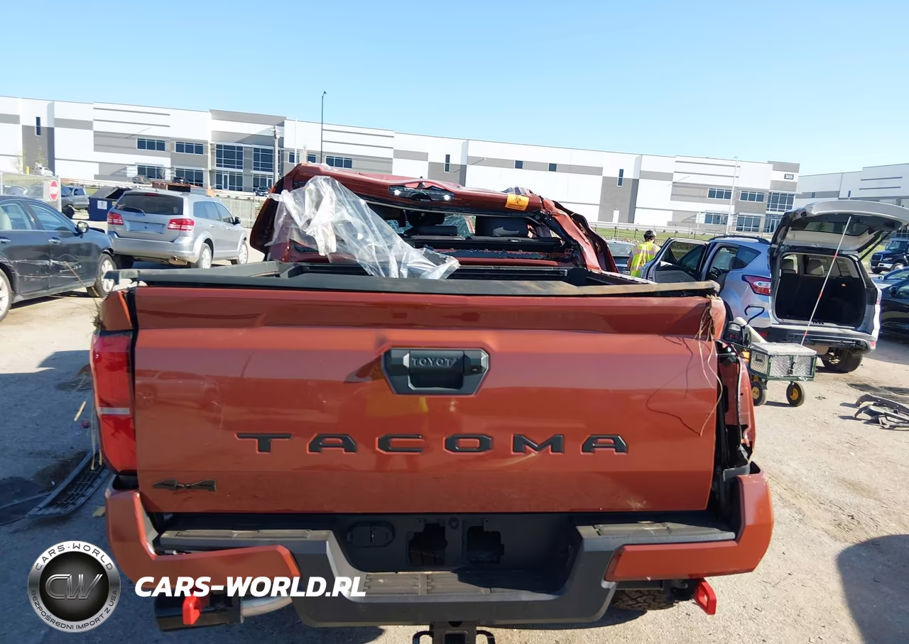 2025 Toyota Tacoma Trd Off Road VIN:3TMLB5JN6SM099602 - 13