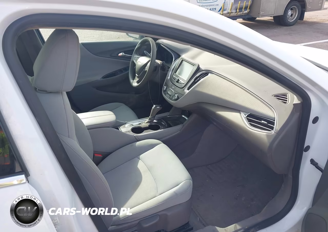 2018 Chevrolet Malibu Lt VIN:1G1ZD5ST3JF133603 - 5