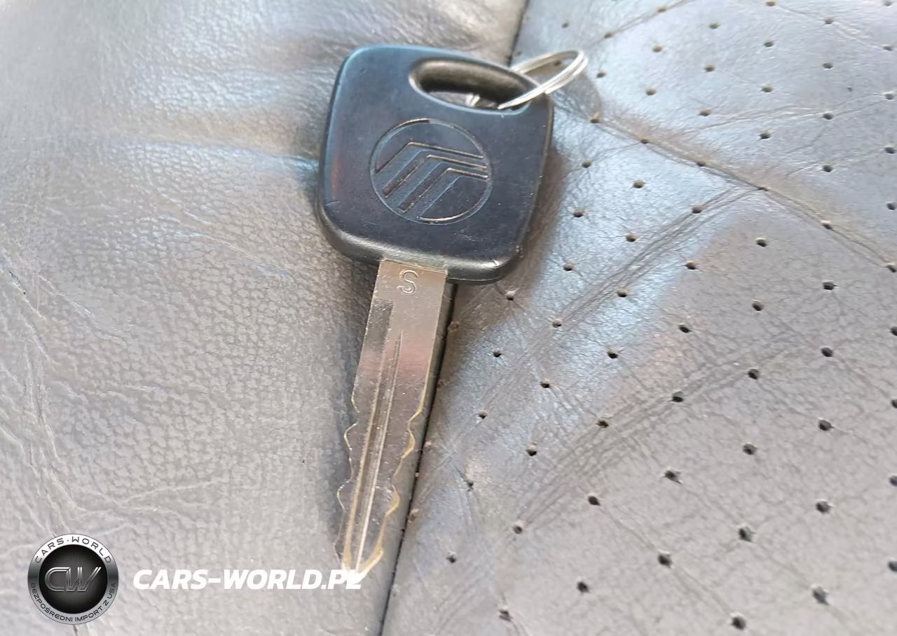 1998 Mercury Mountaineer VIN:4M2ZU54EXWUJ25002 - 11
