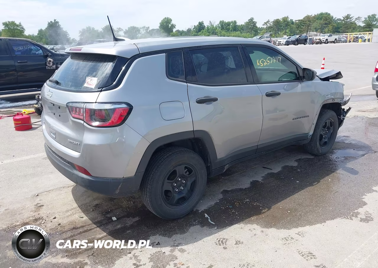 2019 Jeep Compass Sport 4X4 VIN:3C4NJDAB9KT837331 - 4