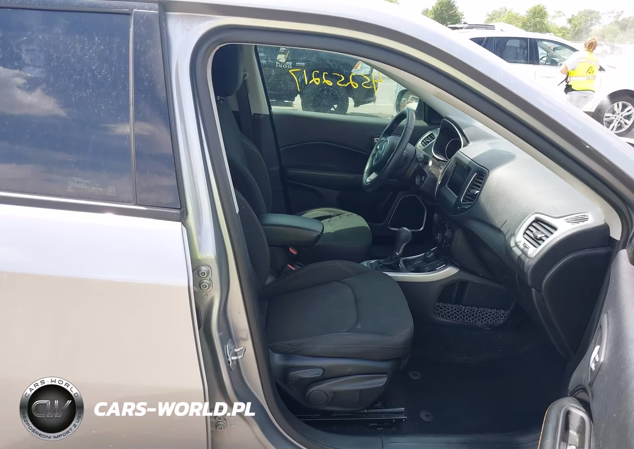 2019 Jeep Compass Sport 4X4 VIN:3C4NJDAB9KT837331 - 5