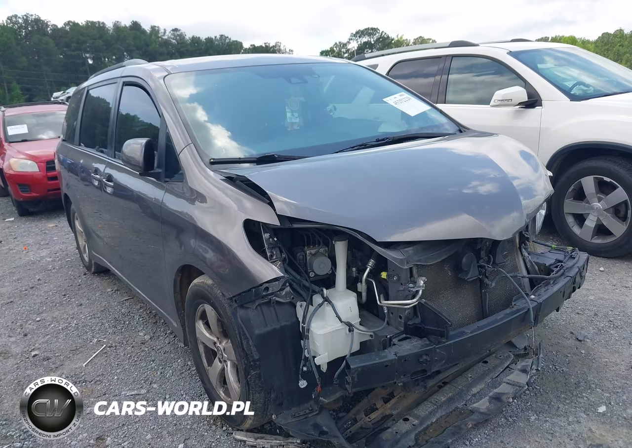 2019 Toyota Sienna Le 8 Passenger