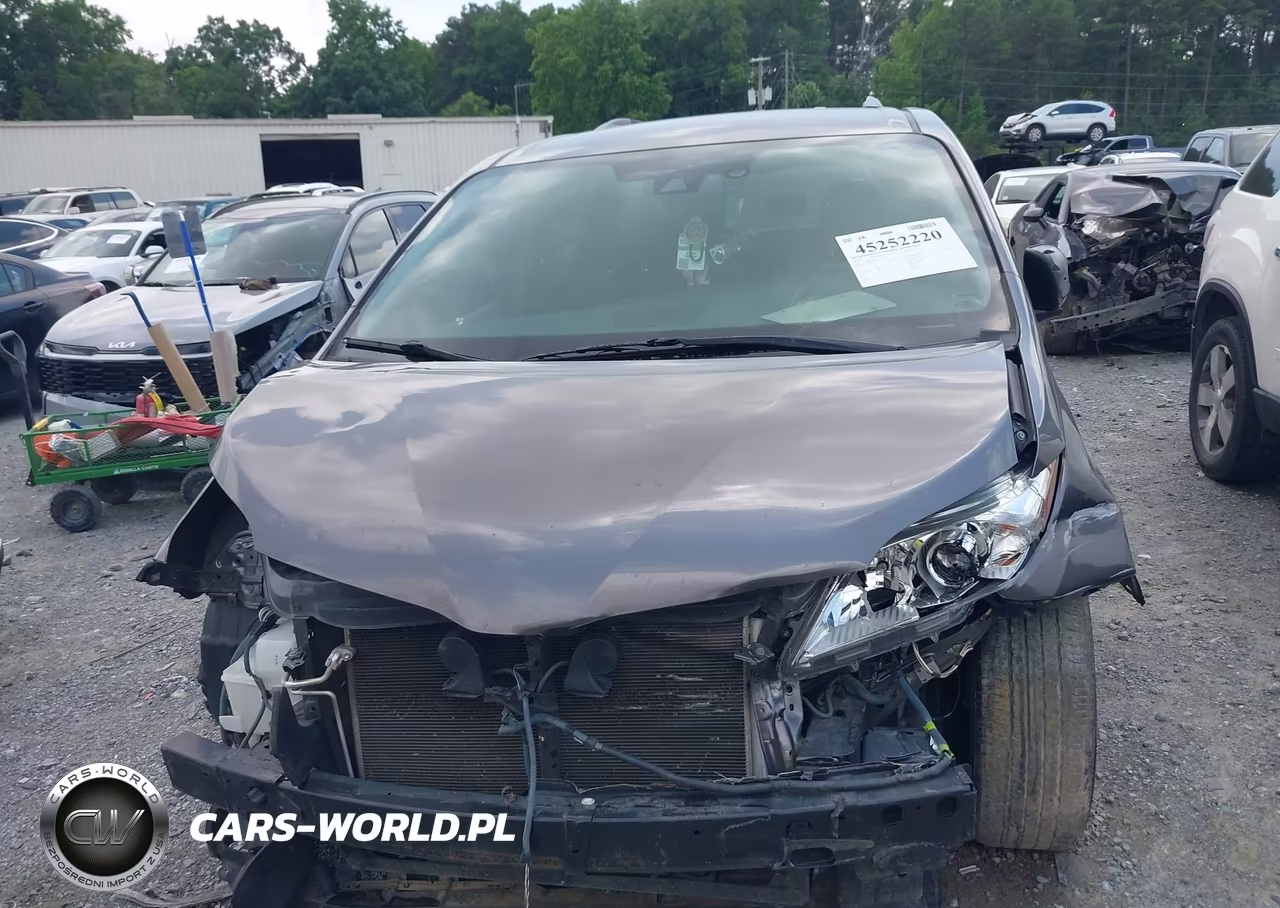 2019 Toyota Sienna Le 8 Passenger VIN:5TDKZ3DC2KS016740 - 12