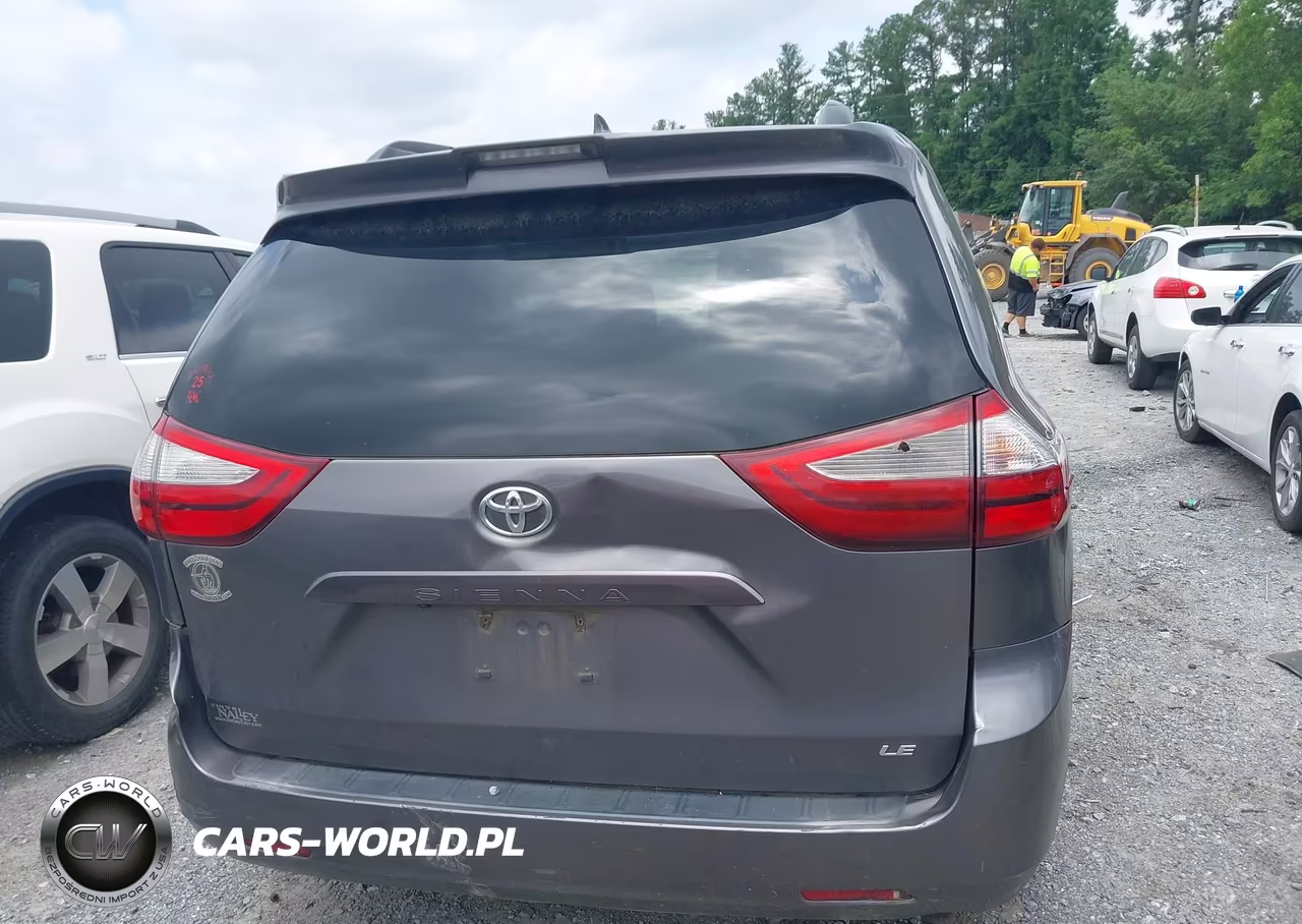 2019 Toyota Sienna Le 8 Passenger VIN:5TDKZ3DC2KS016740 - 16