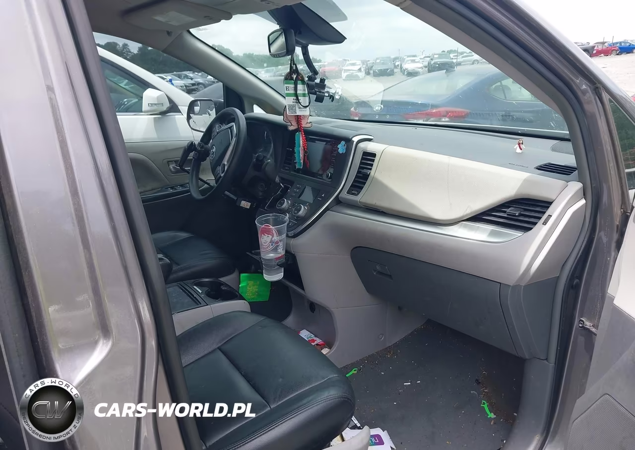 2019 Toyota Sienna Le 8 Passenger VIN:5TDKZ3DC2KS016740 - 5