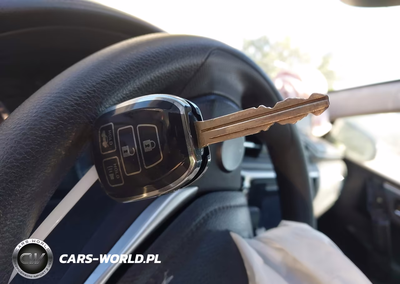 2018 Toyota Corolla Le VIN:2T1BURHE4JC000592 - 11