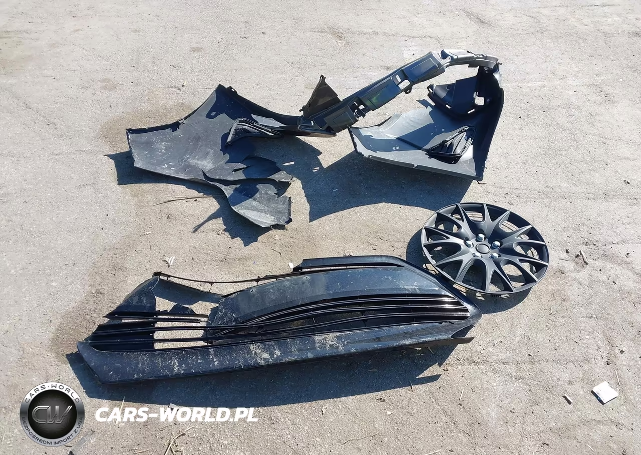 2018 Toyota Corolla Le VIN:2T1BURHE4JC000592 - 12