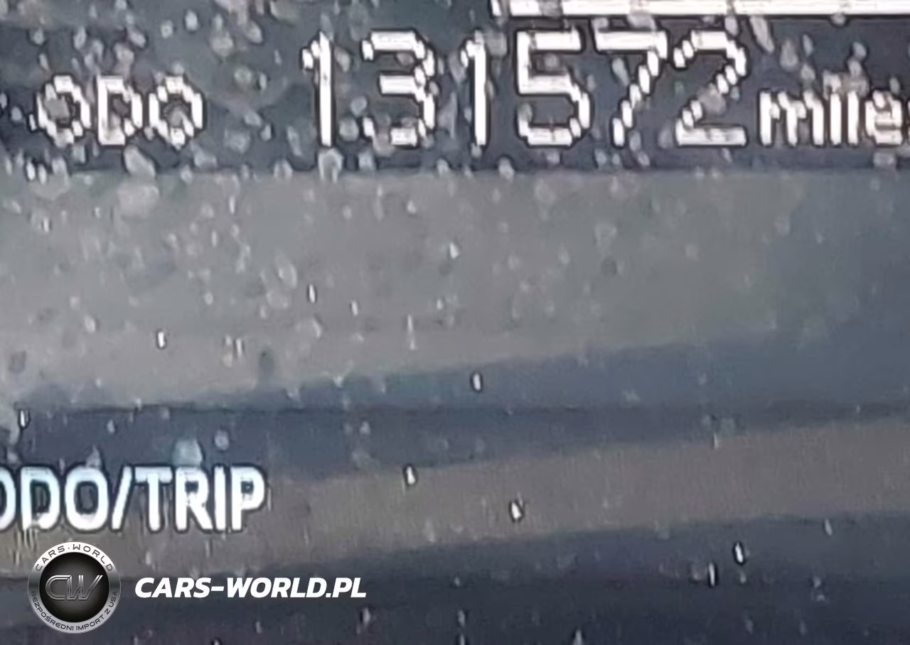 2018 Toyota Corolla Le VIN:2T1BURHE4JC000592 - 16