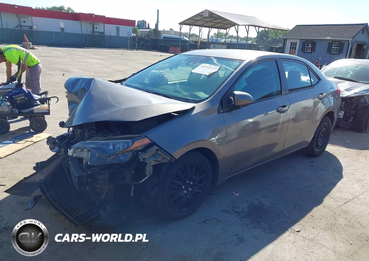 2018 Toyota Corolla Le VIN:2T1BURHE4JC000592 - 2