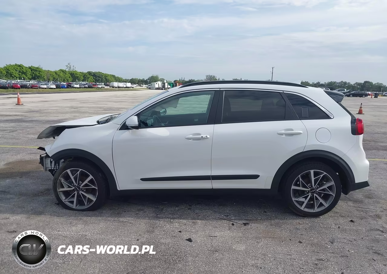 2022 Kia Niro Touring Se VIN:KNDCC3LC7N5516832 - 15