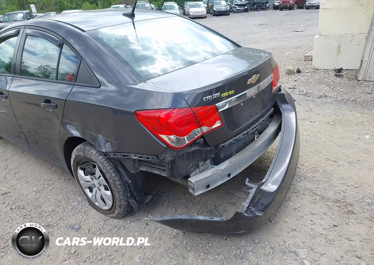 2014 Chevrolet Cruze Ls VIN:1G1PA5SG4E7123083 - 6