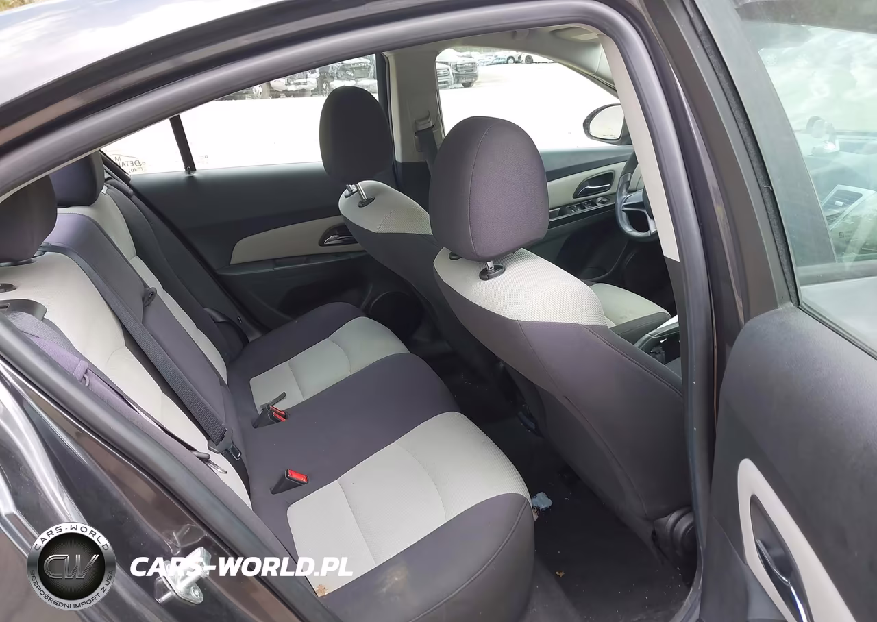 2014 Chevrolet Cruze Ls VIN:1G1PA5SG4E7123083 - 8