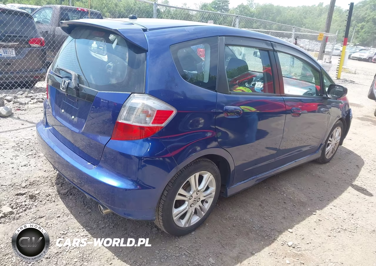 2009 Honda Fit Sport VIN:JHMGE884X9S044710 - 4