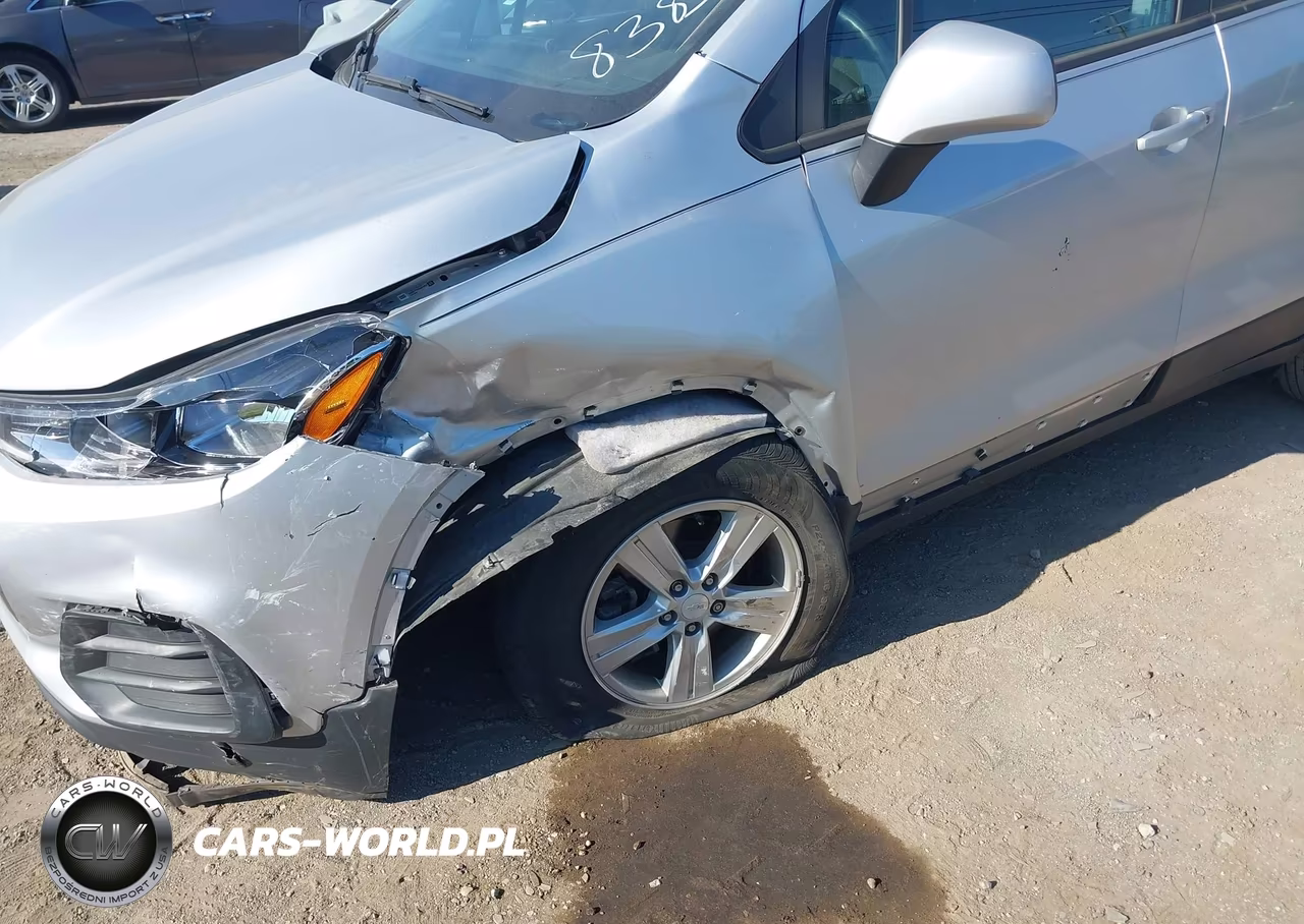 2020 Chevrolet Trax Fwd Ls VIN:3GNCJKSB1LL118383 - 6
