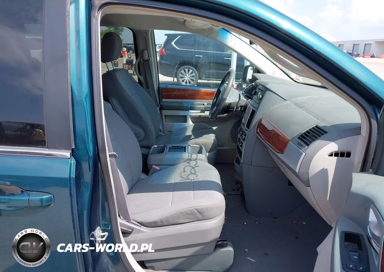 2009 Chrysler Town & Country Touring VIN:2A8HR54189R578061 - 5
